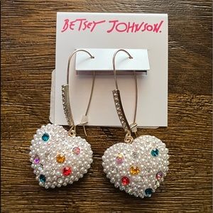 NWT Betsey Johnson Beaded Pearl Heart Earrings